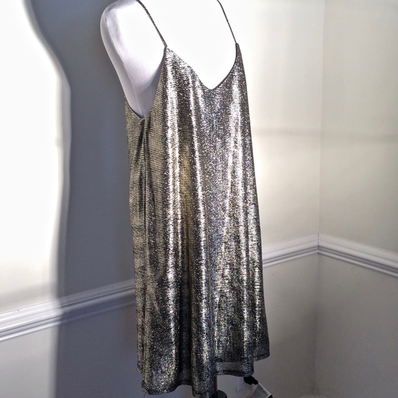 NWT. Metallic t-back mini dress by Everly. - Picture 4 of 8